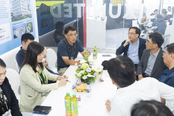 开云网站：六联智能AI及裸眼3D技术在台北电脑展大放异彩未来将以台湾为战略据点辐射全球(图6)